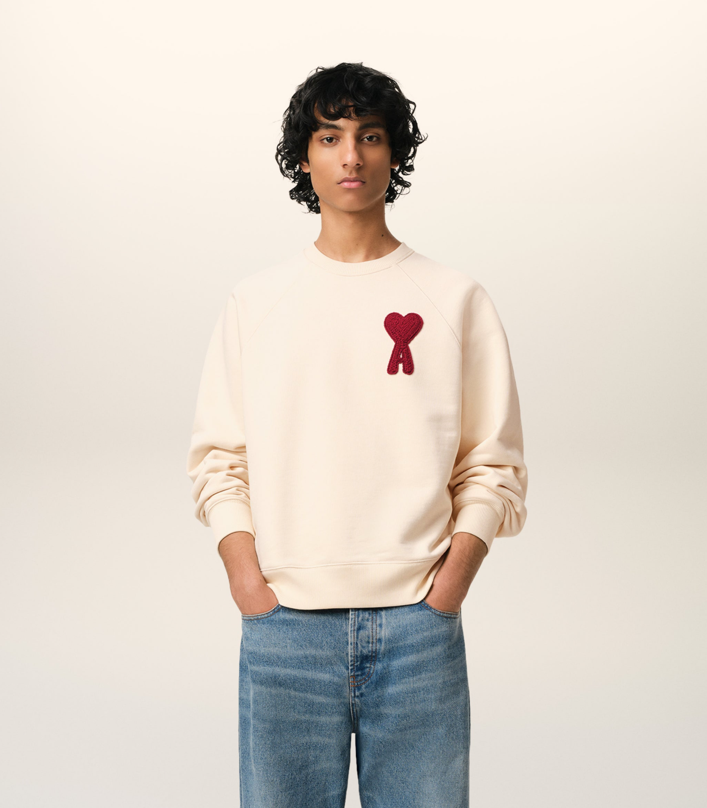 SWEATSHIRT BEIGE PATCH ROUGE AMI DE COEUR EN COTON